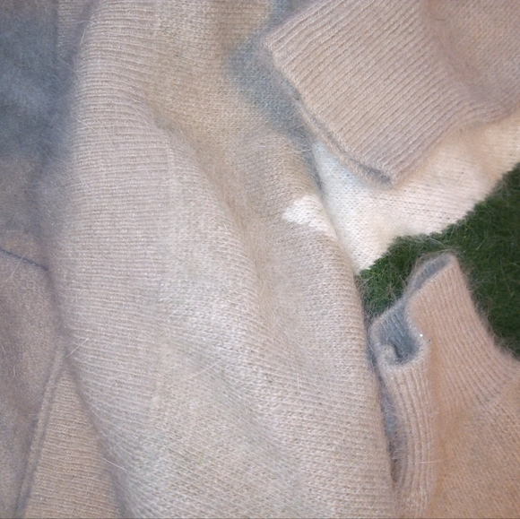 Sweater - Picture 9 of 9